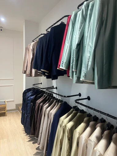 SUIT PALACE – Sewa & Custom Jas, Tuxedo, Changsan di Tangerang 04